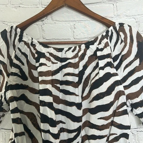 J. Crew Brown & White Zebra Print Puff Sleeve Top Size Medium - Picture 8 of 11